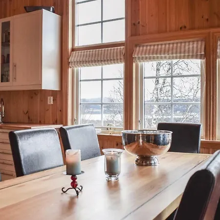 Holiday home Stunning In With Kitchen